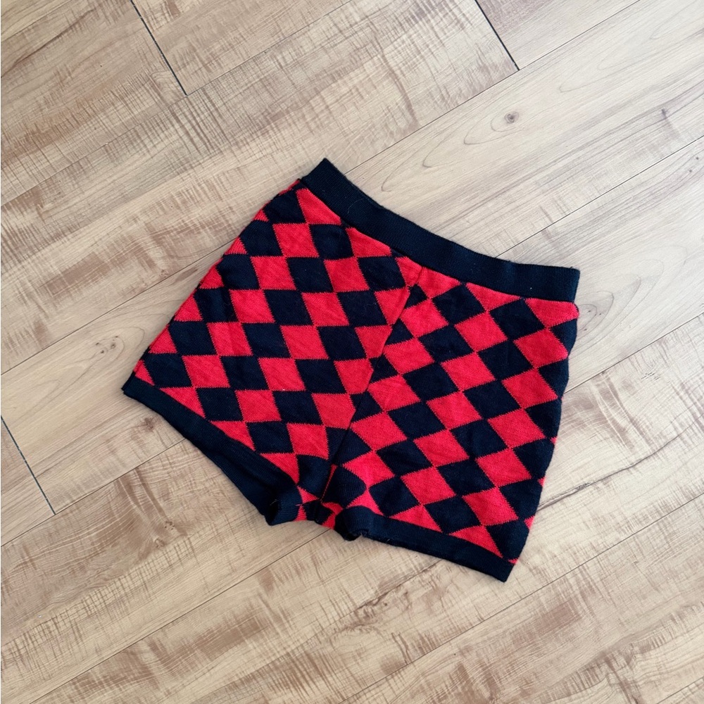 Black & Red Diamond High Waist Cozy Wool Knit Women’s Shorts